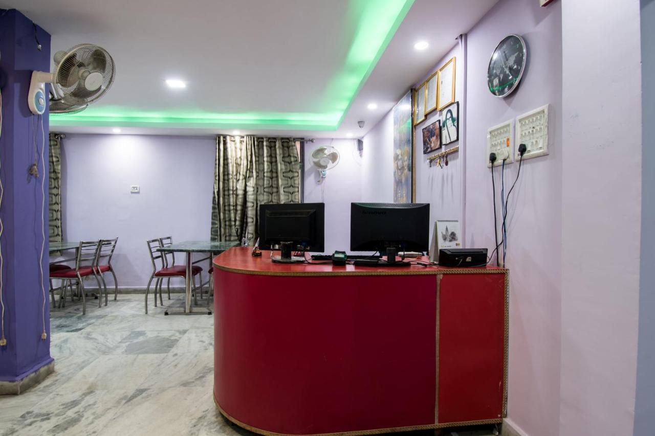 Oyo 24087 Viraj Hotel Danapur Exterior photo